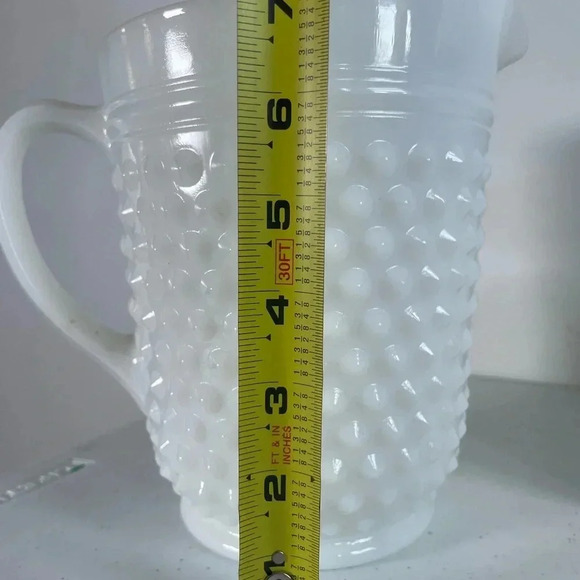 Vintage Anchor Hocking White‎ Hobnail Milkglass Pitcher and Glasses - Picture 7 of 9